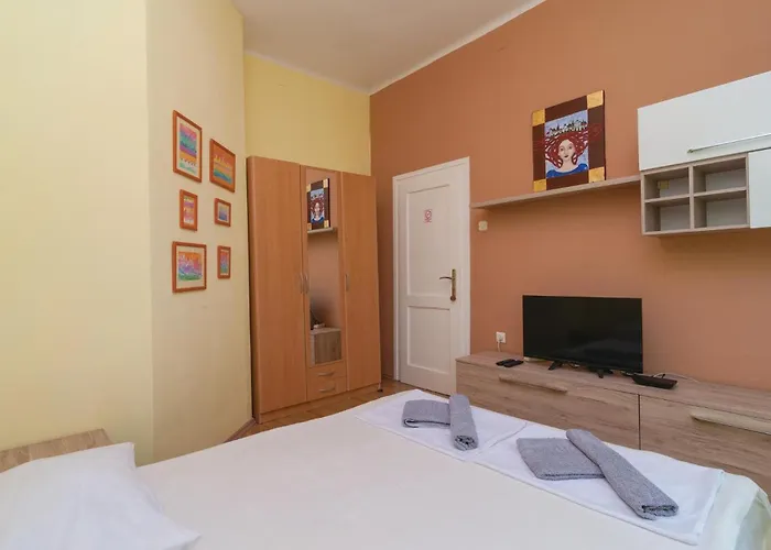 Ferienhaus Omiska I Dugi Rat