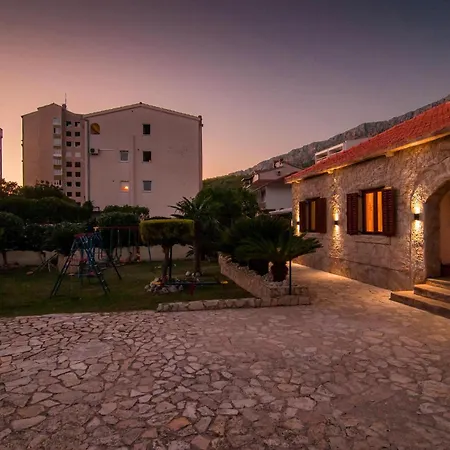 Omiska I Prázdninový dům *